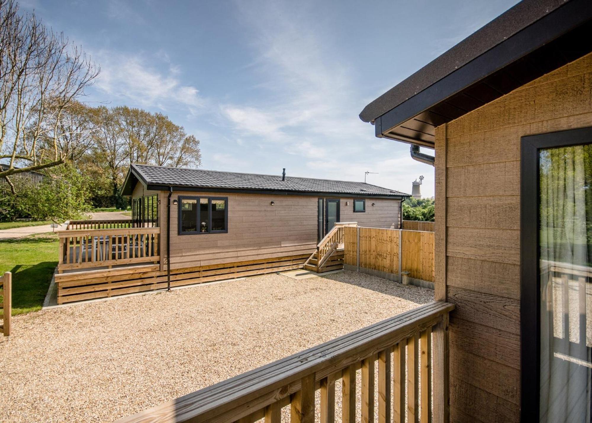 Hawthorn Glen Lodges Downham Market Exterior photo